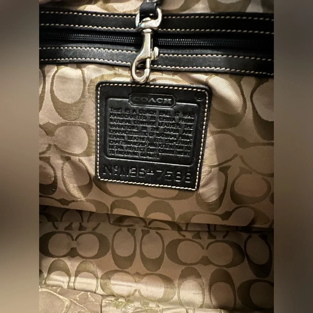 Vintage Coach Black Leather Bucket Handbag Purse No. M3S-7588 - Picture 9 of 12